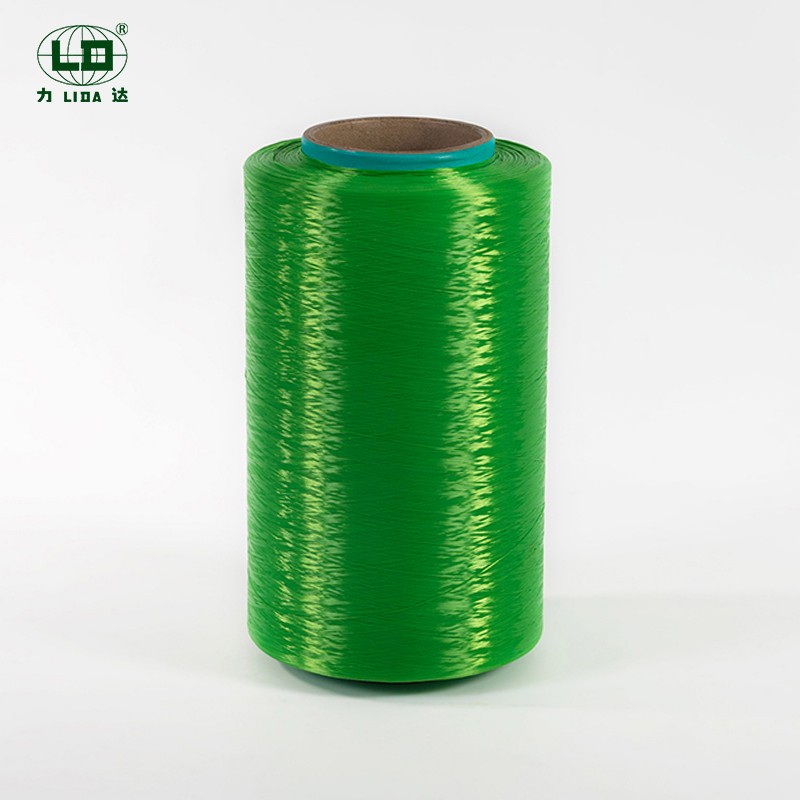 Hva er egenskapene og egenskapene til høy styrke og lav svinnfarget polyesterfilament (inkludert flamme-retardant filament)?